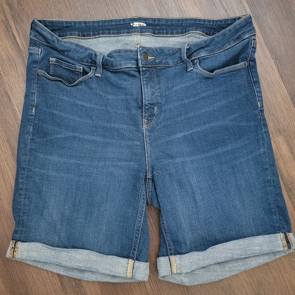 Old Navy Plus-Size Jean Bermuda